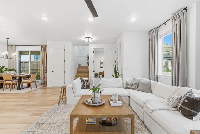 2563 S New Haven Ln, Boise, ID 83716