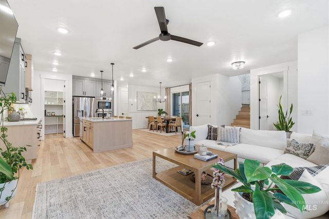 2563 S New Haven Ln, Boise, ID 83716