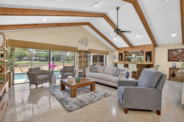 20021 Back 9 Drive, Boca Raton, FL 33498