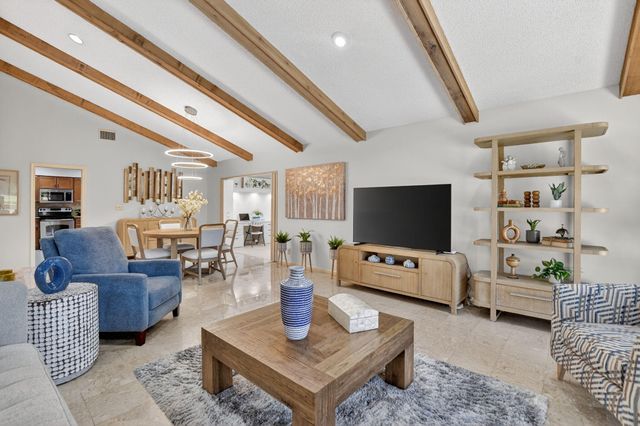 20021 Back 9 Drive, Boca Raton, FL 33498