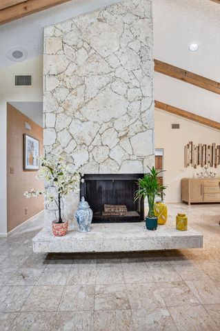 20021 Back 9 Drive, Boca Raton, FL 33498