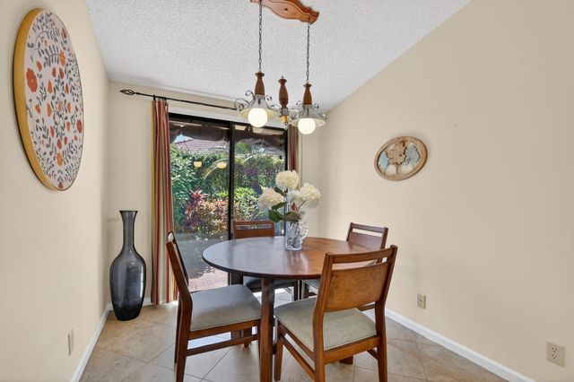 20021 Back 9 Drive, Boca Raton, FL 33498