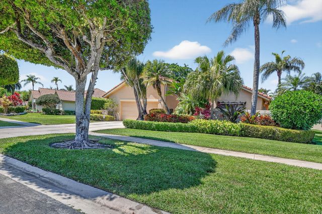 20021 Back 9 Drive, Boca Raton, FL 33498