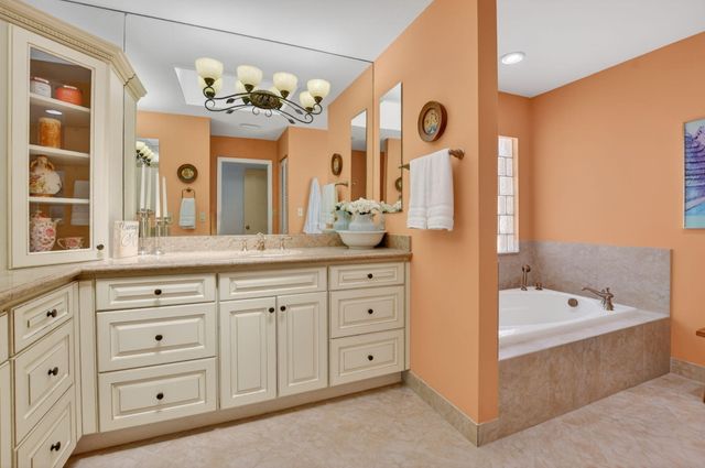 20021 Back 9 Drive, Boca Raton, FL 33498