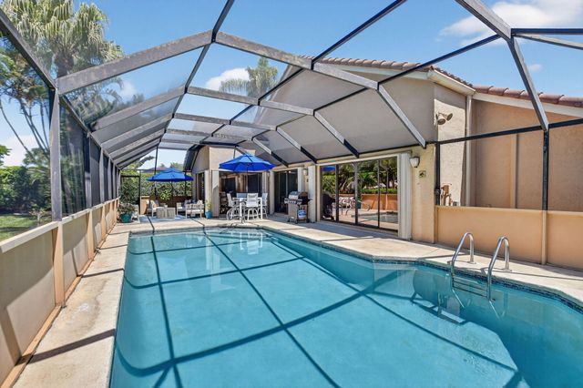 20021 Back 9 Drive, Boca Raton, FL 33498