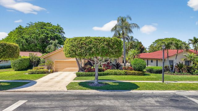 20021 Back 9 Drive, Boca Raton, FL 33498