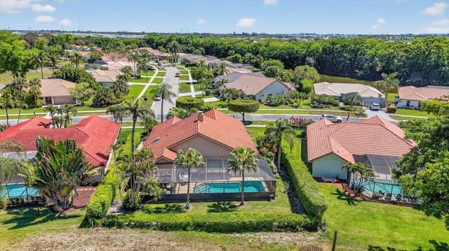 20021 Back 9 Drive, Boca Raton, FL 33498