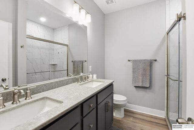 7020 S 184th Street, Omaha, NE 68136