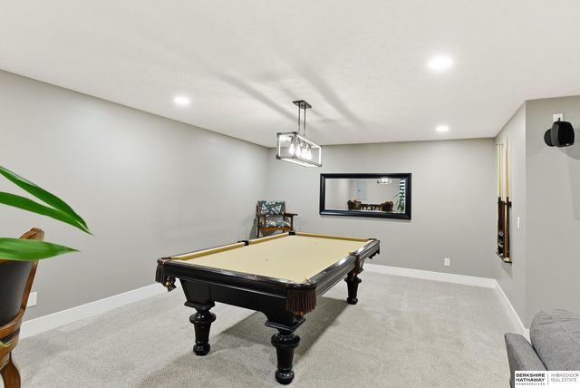 7020 S 184th Street, Omaha, NE 68136