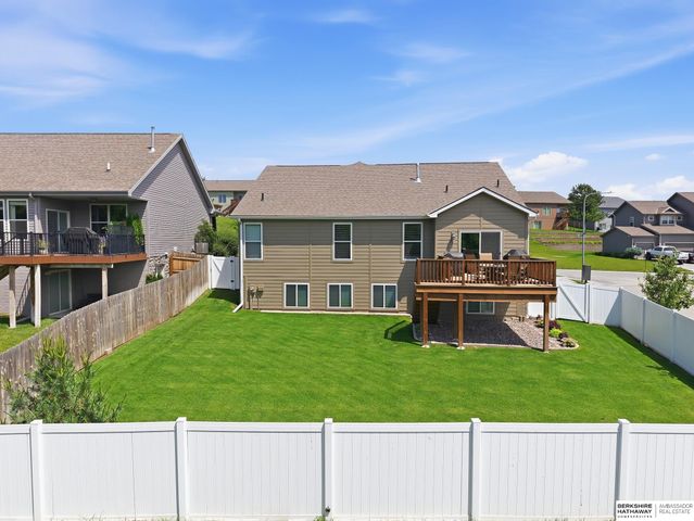 7020 S 184th Street, Omaha, NE 68136