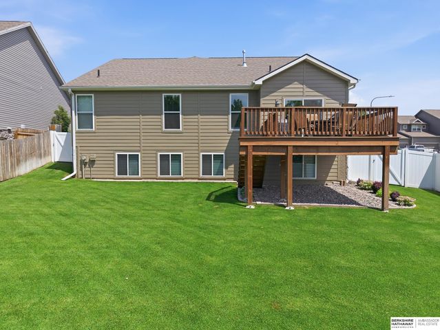 7020 S 184th Street, Omaha, NE 68136