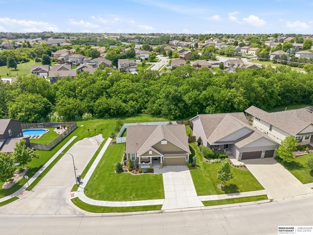 7020 S 184th Street, Omaha, NE 68136