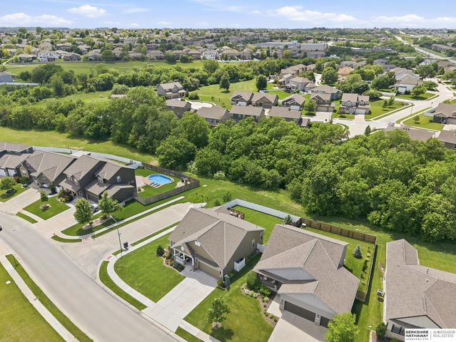 7020 S 184th Street, Omaha, NE 68136