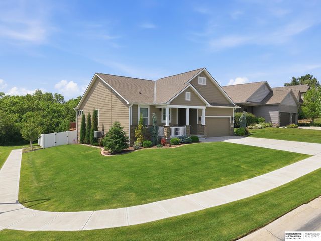 7020 S 184th Street, Omaha, NE 68136