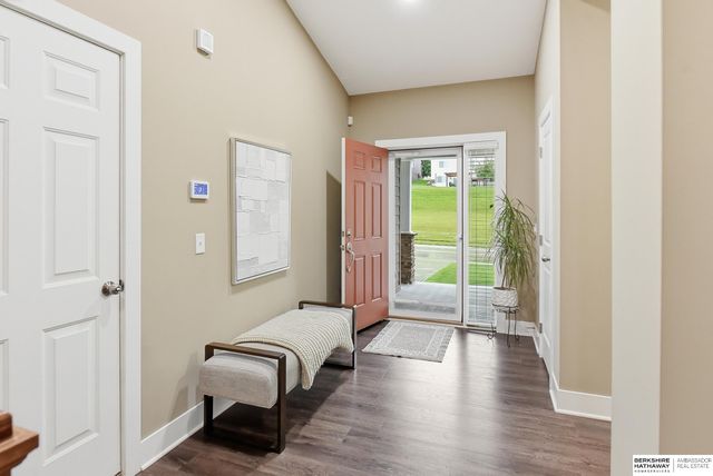 7020 S 184th Street, Omaha, NE 68136