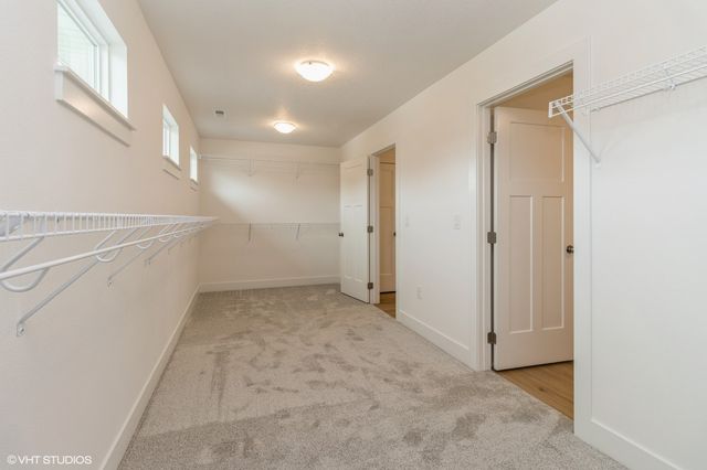 143 10th Avenue NE, Altoona, IA 50009