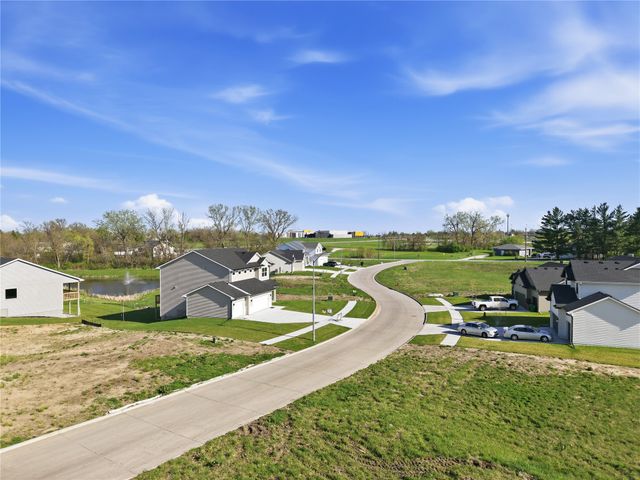 143 10th Avenue NE, Altoona, IA 50009