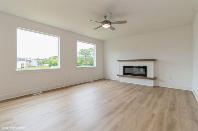 143 10th Avenue NE, Altoona, IA 50009