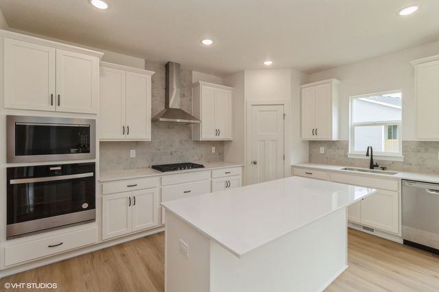 143 10th Avenue NE, Altoona, IA 50009