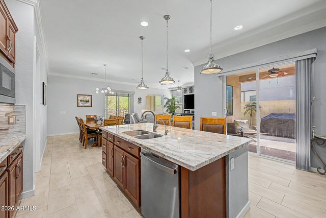 937 E LA MIRADA Drive, Phoenix, AZ 85042
