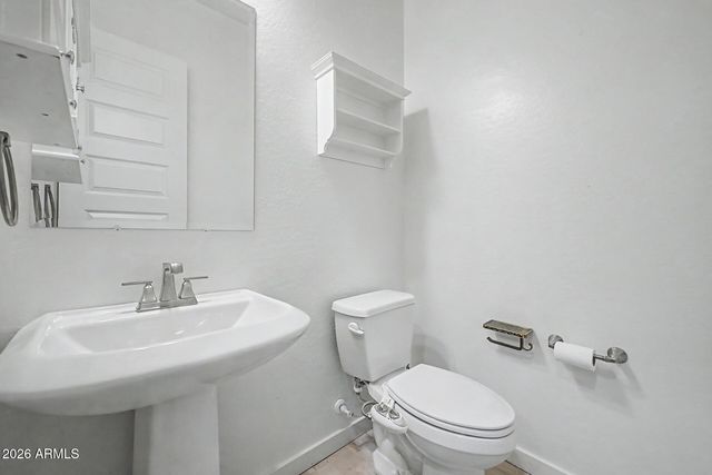 937 E LA MIRADA Drive, Phoenix, AZ 85042