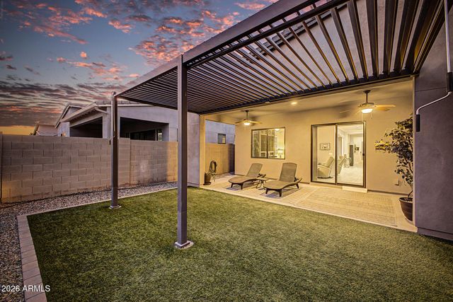 937 E LA MIRADA Drive, Phoenix, AZ 85042