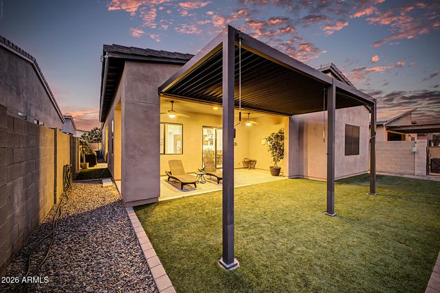 937 E LA MIRADA Drive, Phoenix, AZ 85042