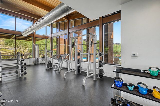937 E LA MIRADA Drive, Phoenix, AZ 85042