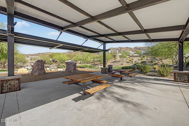 937 E LA MIRADA Drive, Phoenix, AZ 85042