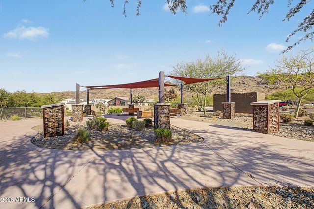 937 E LA MIRADA Drive, Phoenix, AZ 85042