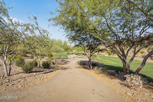 937 E LA MIRADA Drive, Phoenix, AZ 85042