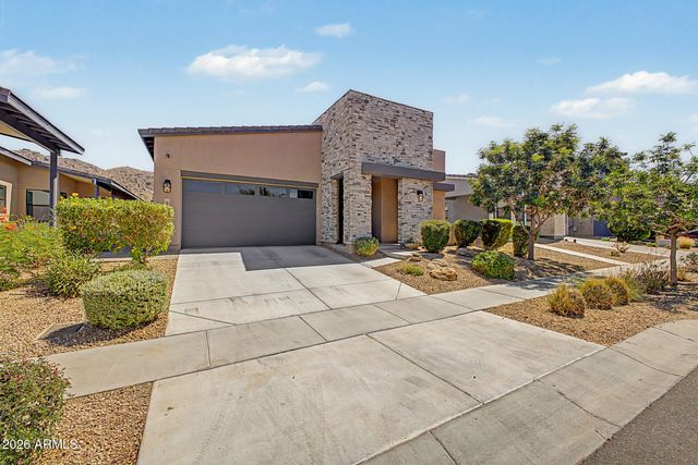 937 E LA MIRADA Drive, Phoenix, AZ 85042