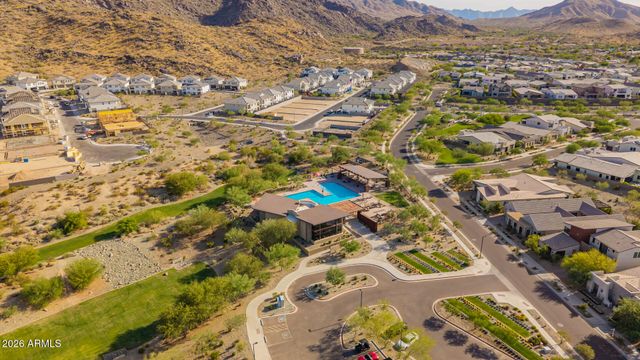 937 E LA MIRADA Drive, Phoenix, AZ 85042