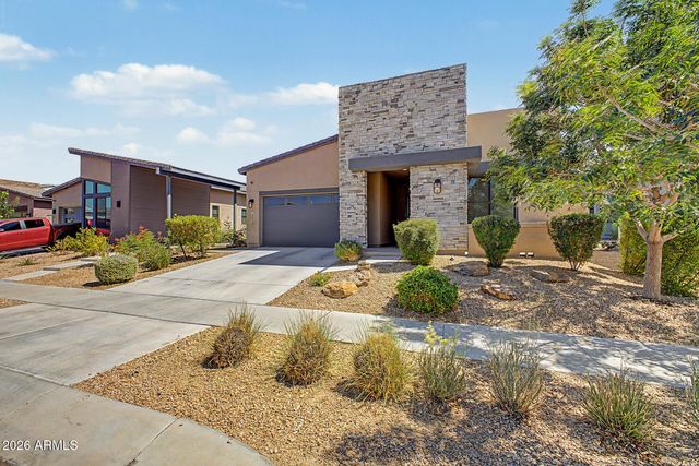 937 E LA MIRADA Drive, Phoenix, AZ 85042