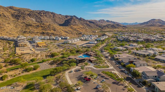 937 E LA MIRADA Drive, Phoenix, AZ 85042