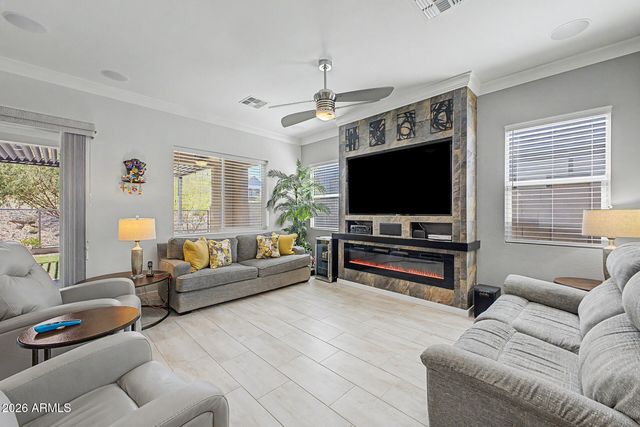 937 E LA MIRADA Drive, Phoenix, AZ 85042