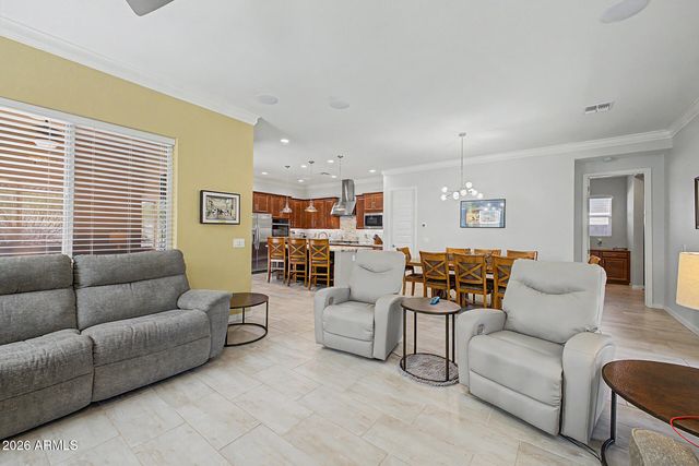 937 E LA MIRADA Drive, Phoenix, AZ 85042