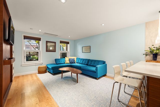 19 CONSELYEA Street, New York City, NY 11211
