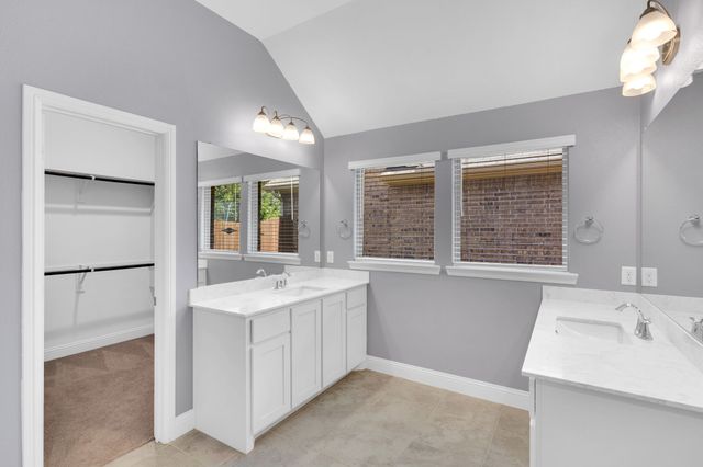 944 Crockett Street, Aubrey, TX 76227