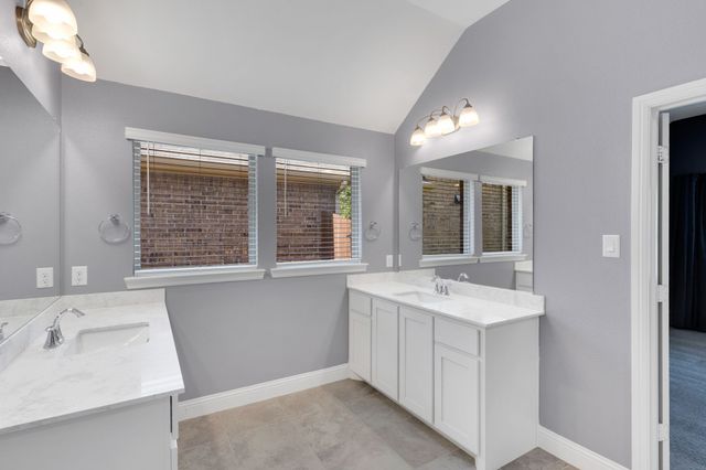 944 Crockett Street, Aubrey, TX 76227