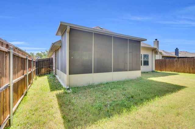 944 Crockett Street, Aubrey, TX 76227