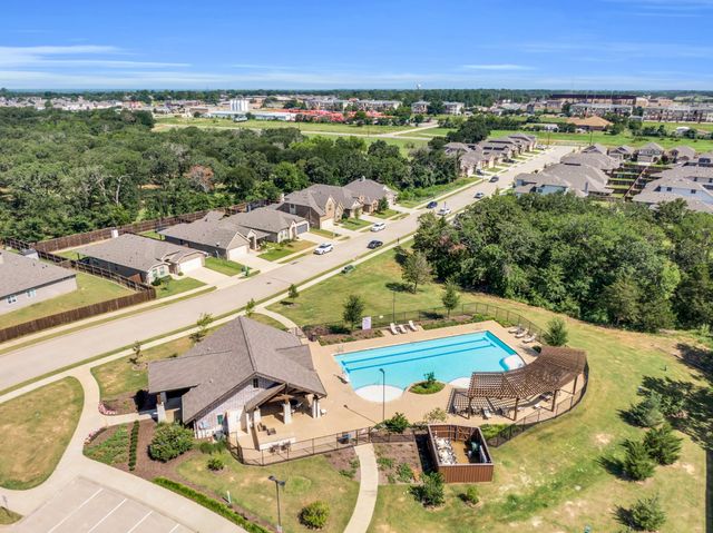 944 Crockett Street, Aubrey, TX 76227