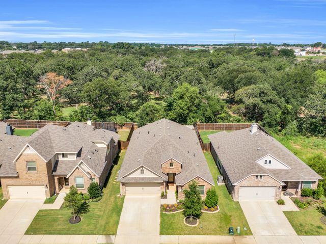 944 Crockett Street, Aubrey, TX 76227
