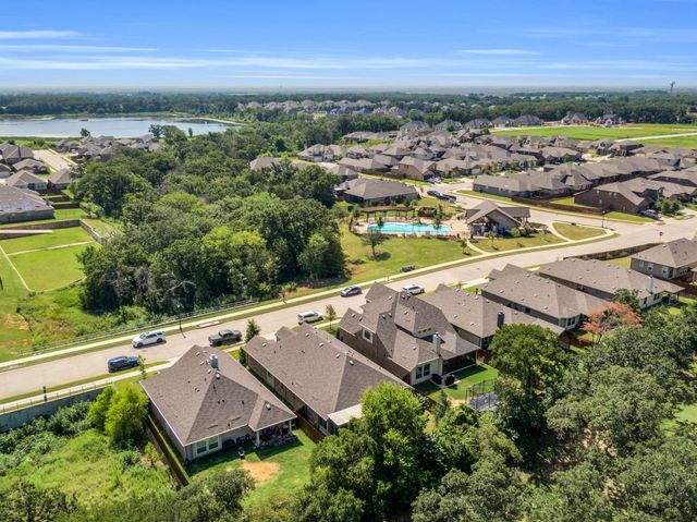 944 Crockett Street, Aubrey, TX 76227
