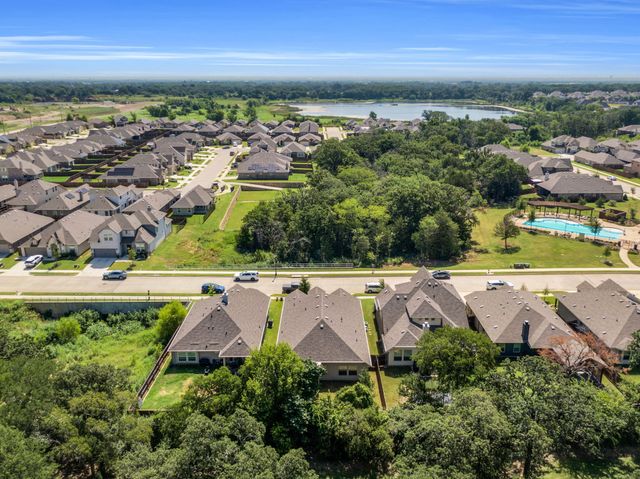 944 Crockett Street, Aubrey, TX 76227