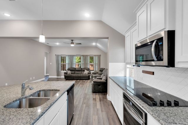 944 Crockett Street, Aubrey, TX 76227