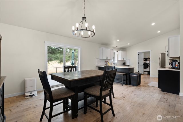 911 W California Road, Shelton, WA 98584
