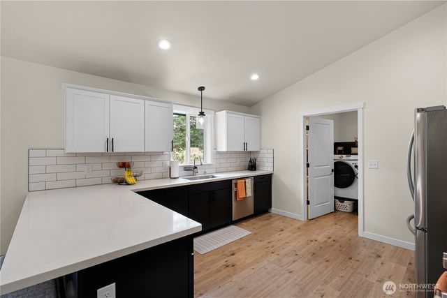 911 W California Road, Shelton, WA 98584