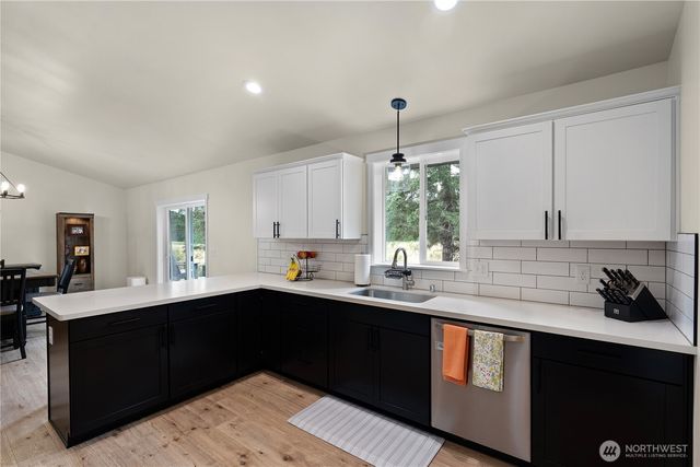 911 W California Road, Shelton, WA 98584
