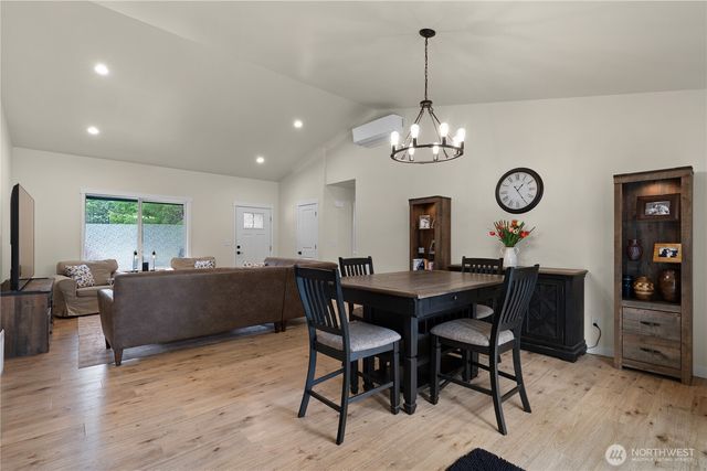 911 W California Road, Shelton, WA 98584